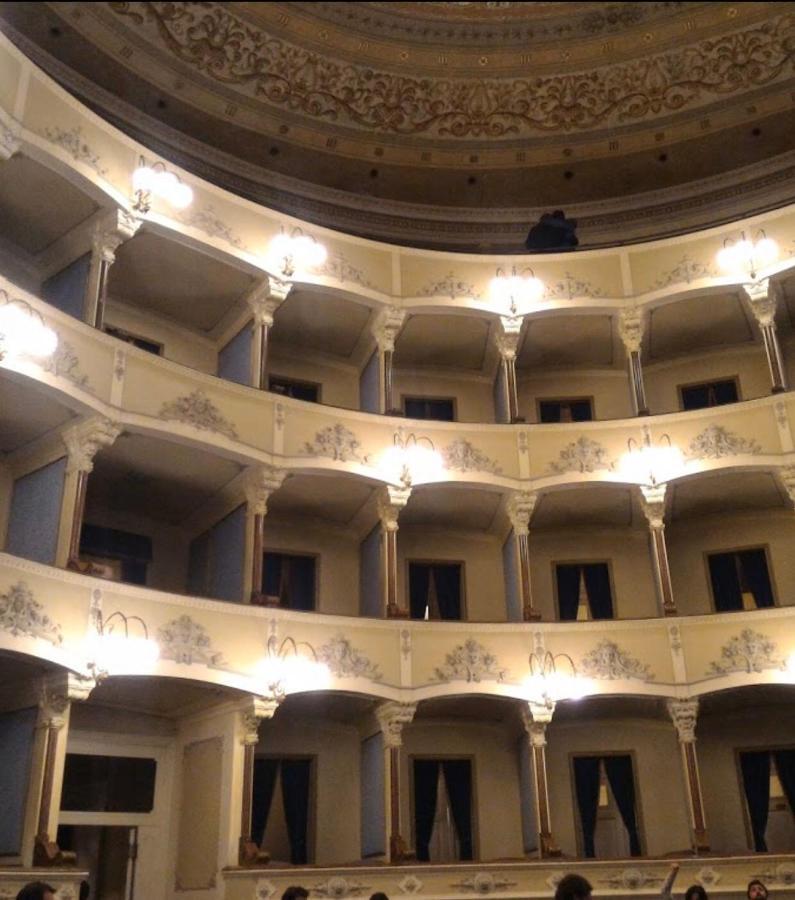 Emma Home Adiacente Alla Piazza Ducale Vigevano Exteriér fotografie